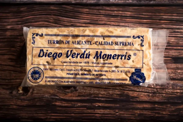 Turrón duro