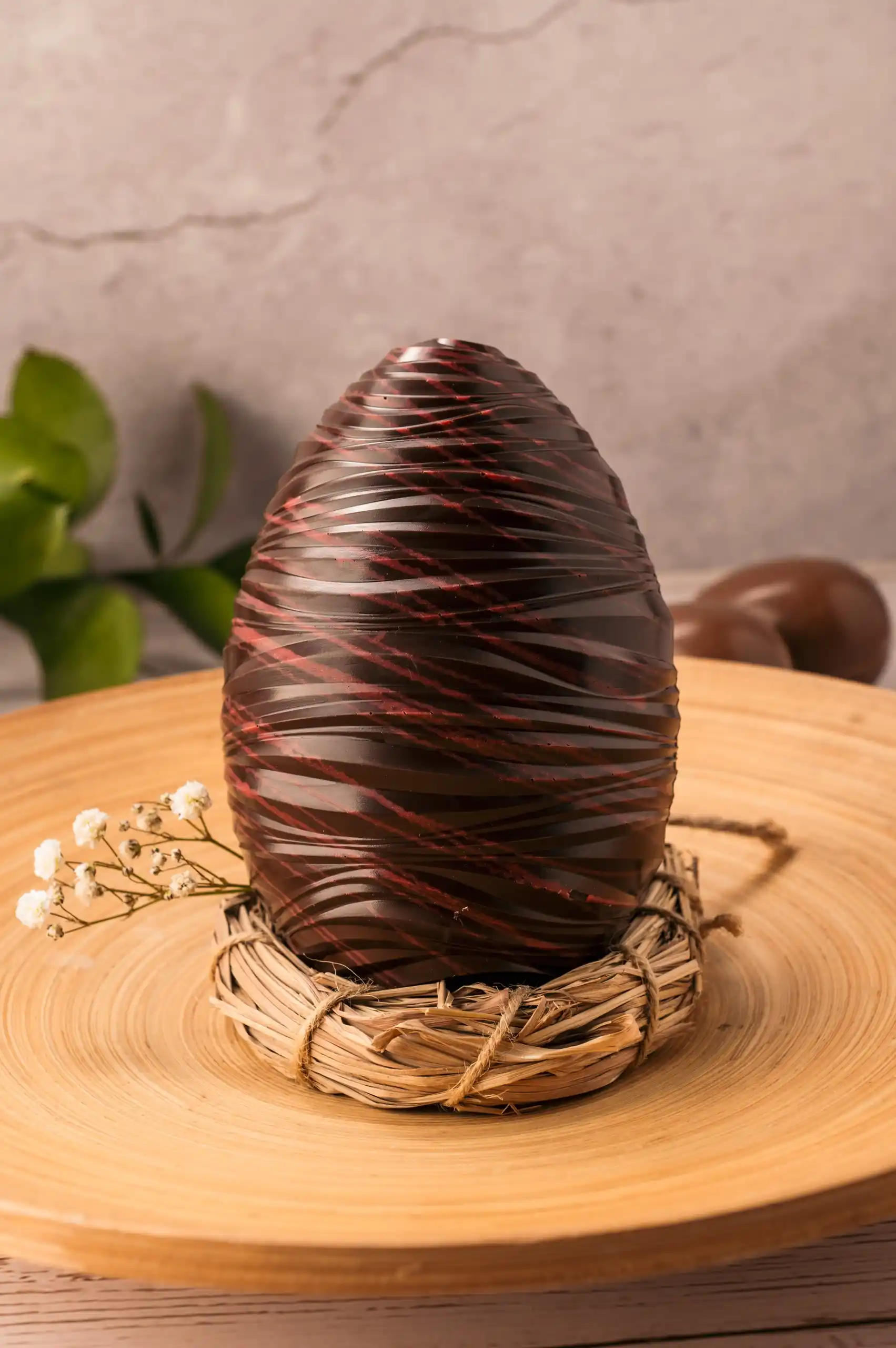 huevo de pascua chocolate negro